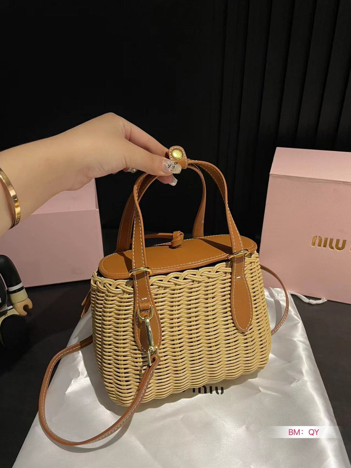 Basket Bag 18 in Beige/Tan Wicker and Leather