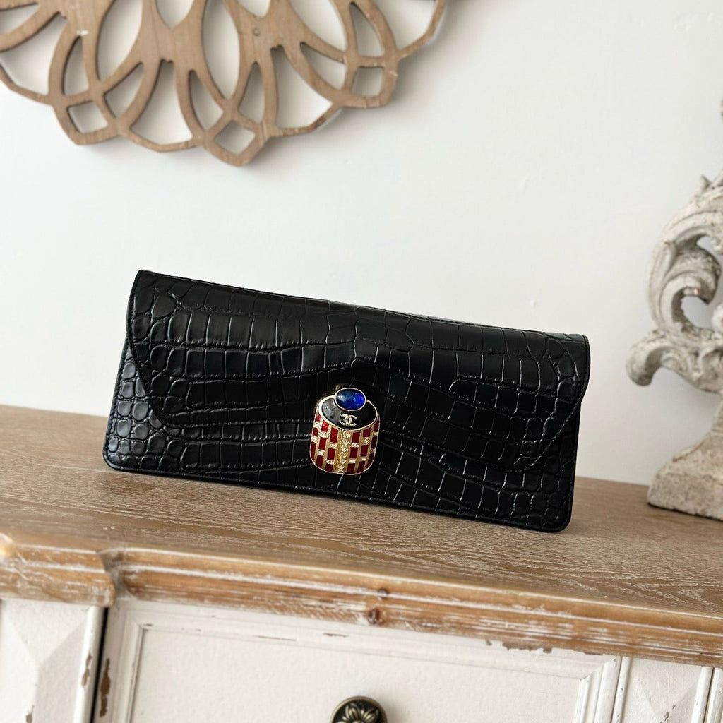 Chanel 25S Clutch 30 in Black Crocodile-Embossed Calfskin