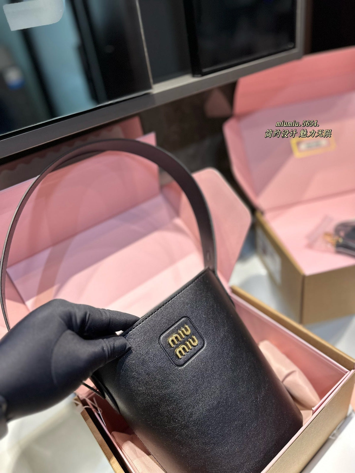 Bucket 20 Bag in Black Calfskin