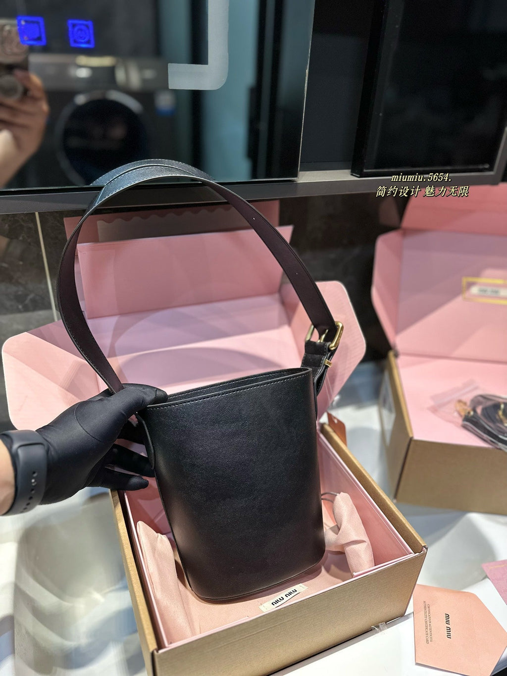 Bucket 20 Bag in Black Calfskin