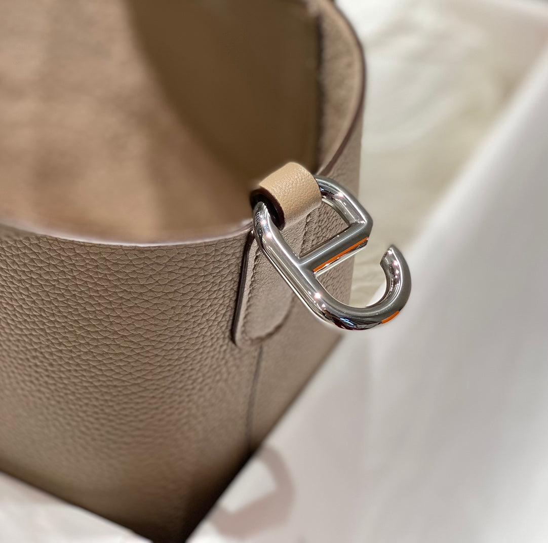 Hermes 25S in the Loop 18 in Light Brown Calfskin Silver Hardware Bag