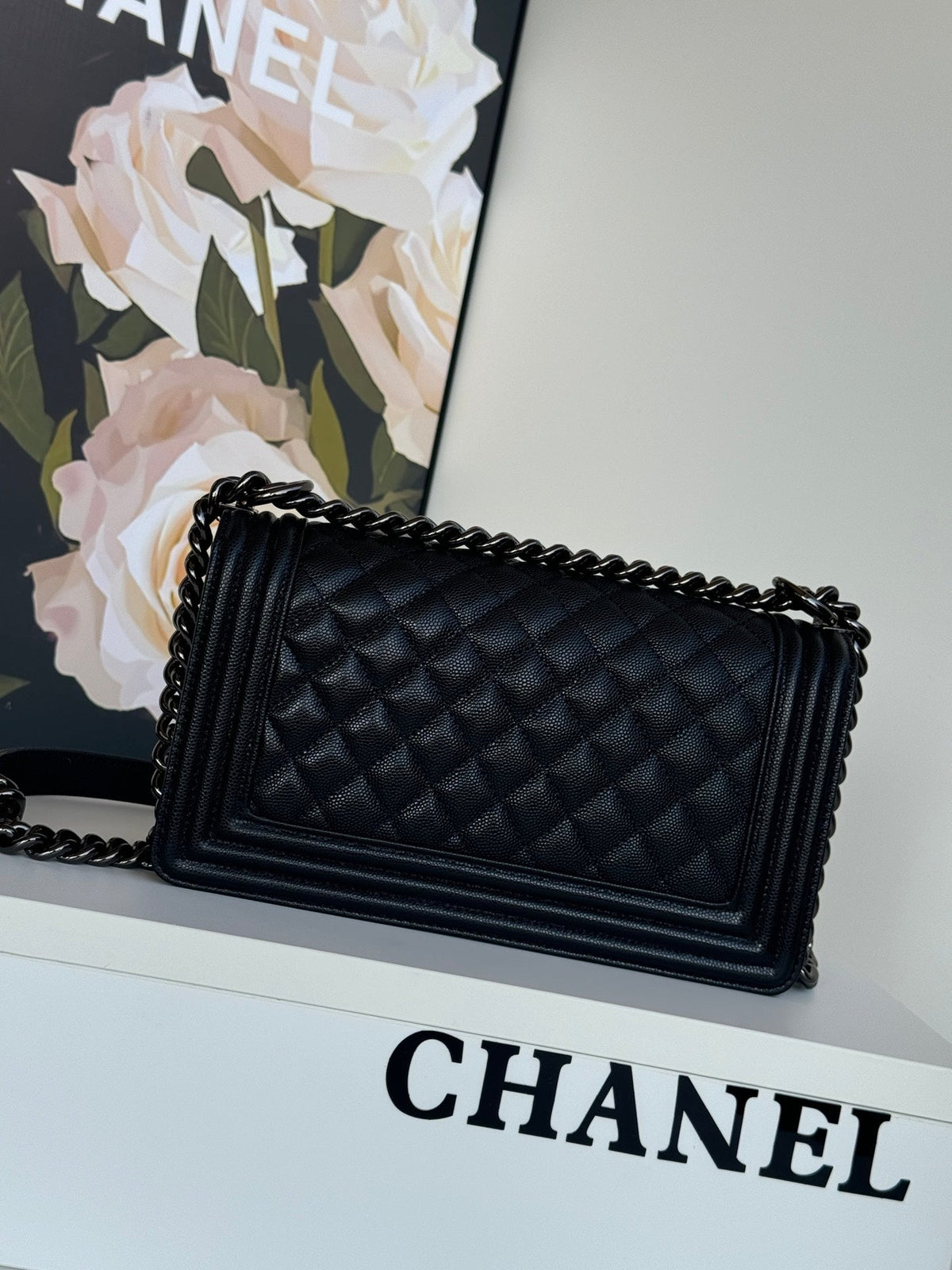 Chanel Boy 25S 25 cm in Black Lambskin Bag