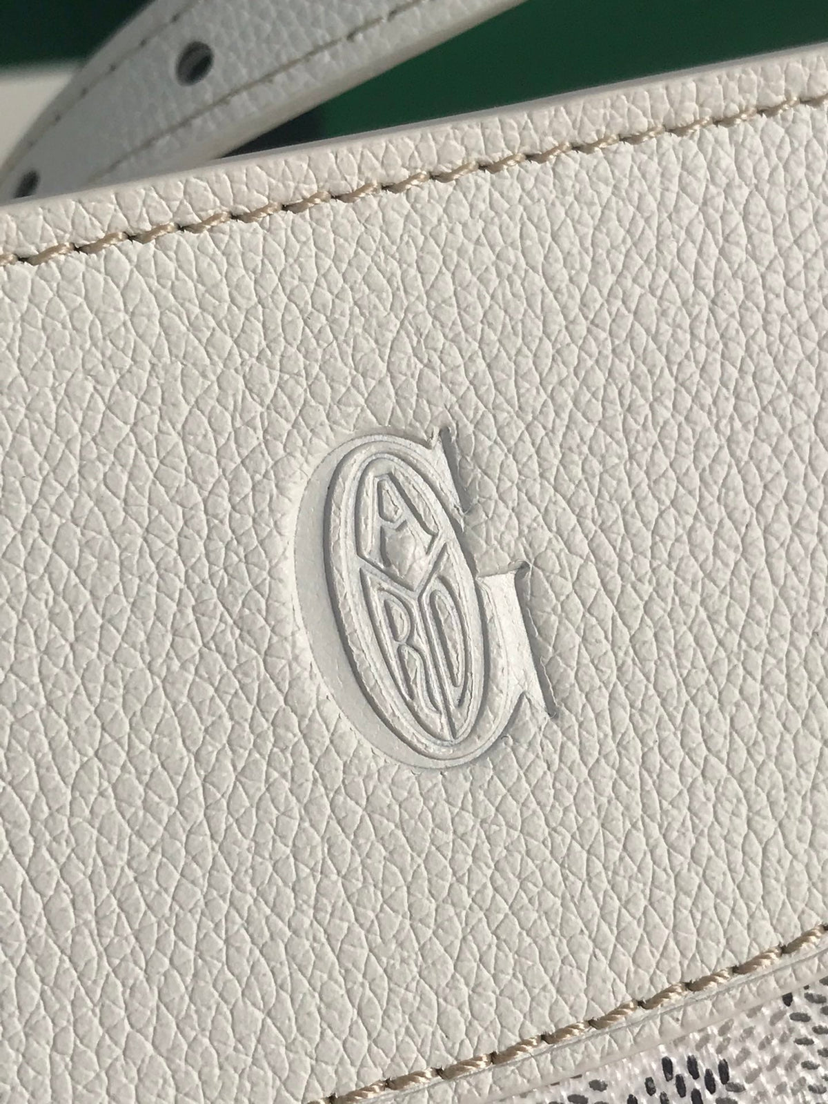Goyard Hirondelle Bag 25 in White Lambskin and Goyardine Canvas