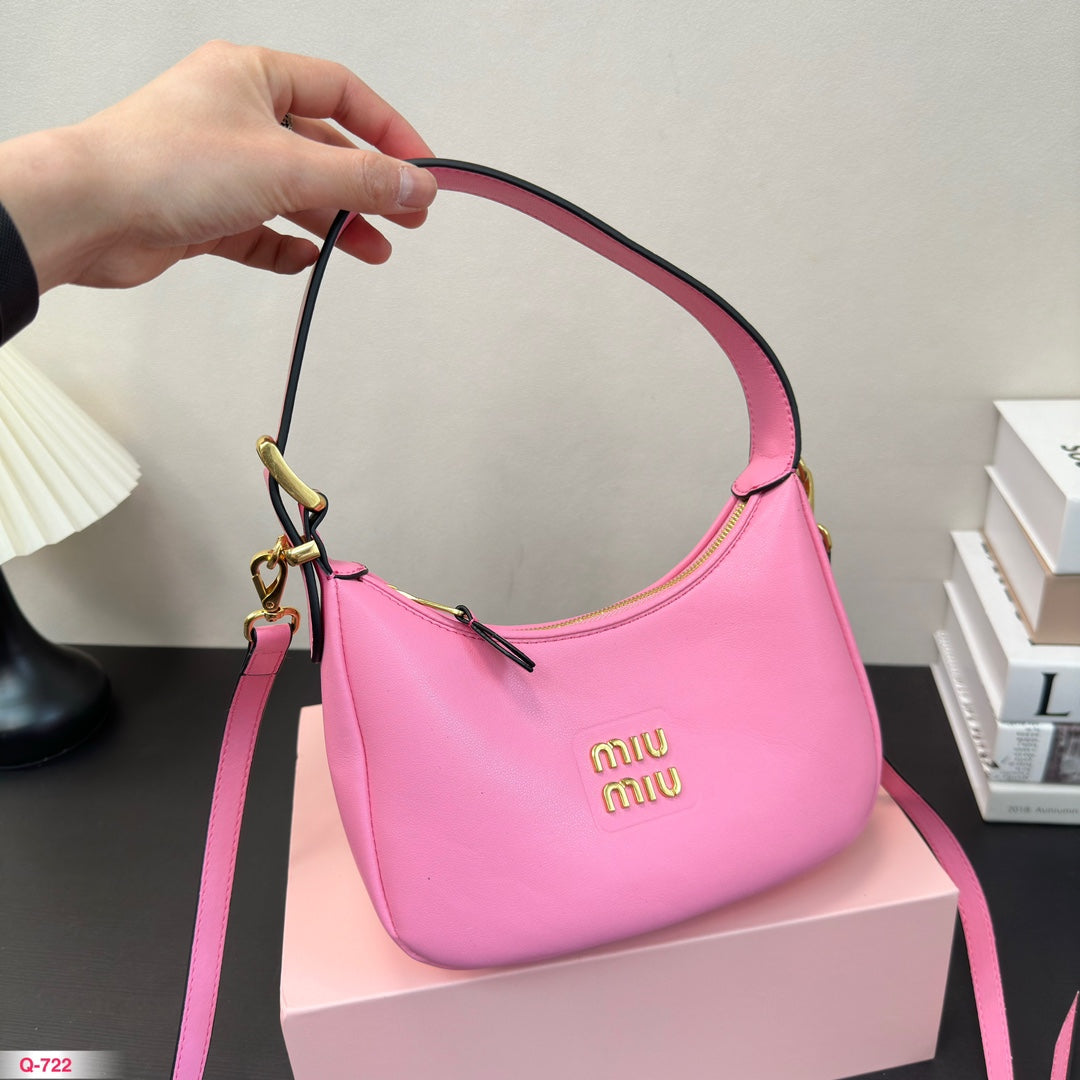 Hobo 22 Bag in Light Pink Calfskin