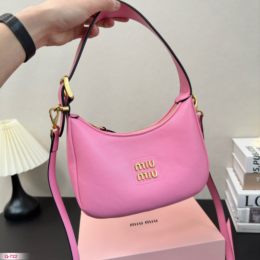 Hobo 22 Bag in Light Pink Calfskin