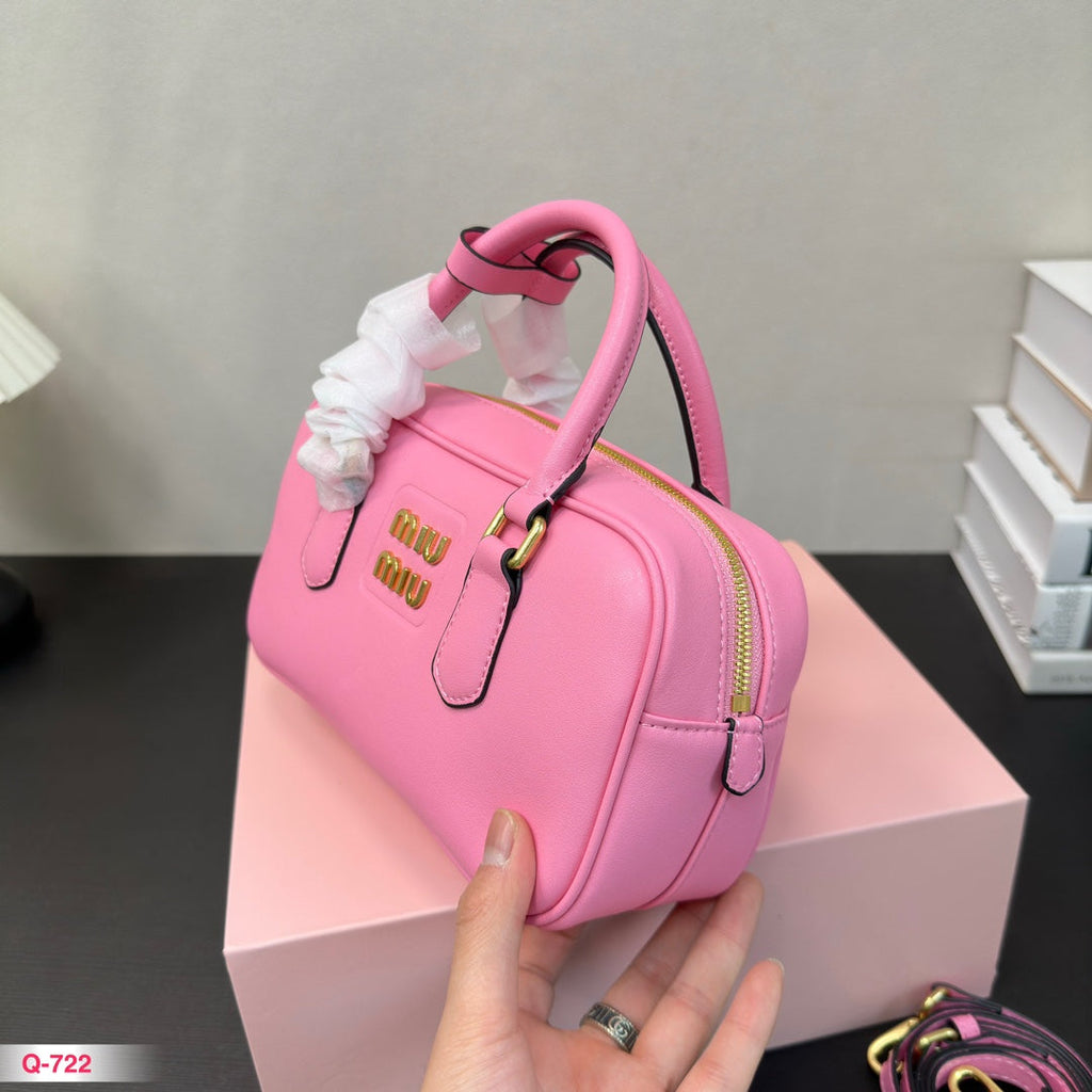 Arcadie 22 Bag in Light Pink Calfskin