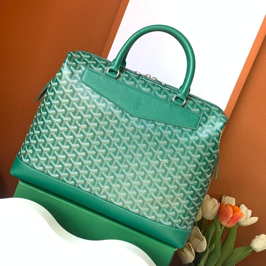 Goyard Cisalpin Document Case 39 in Green Goyardine Canvas and Calfskin Bag