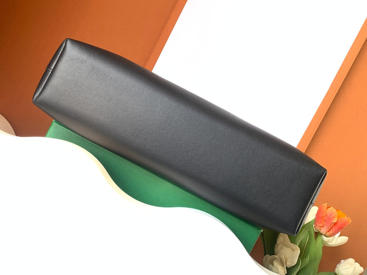 Goyard Cisalpin Document Case 39 in Black Goyardine Canvas and Calfskin Bag