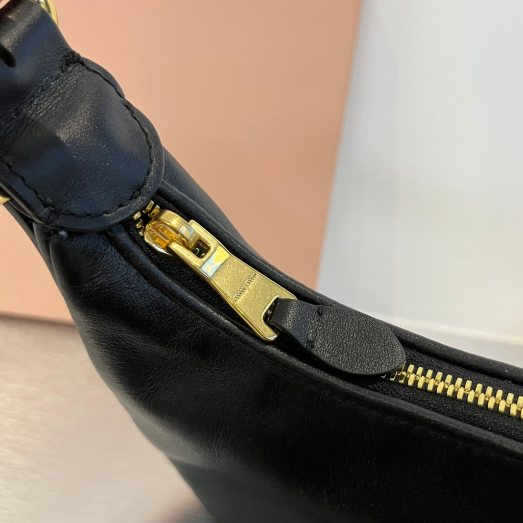 Hobo 20 Bag in Black Calfskin