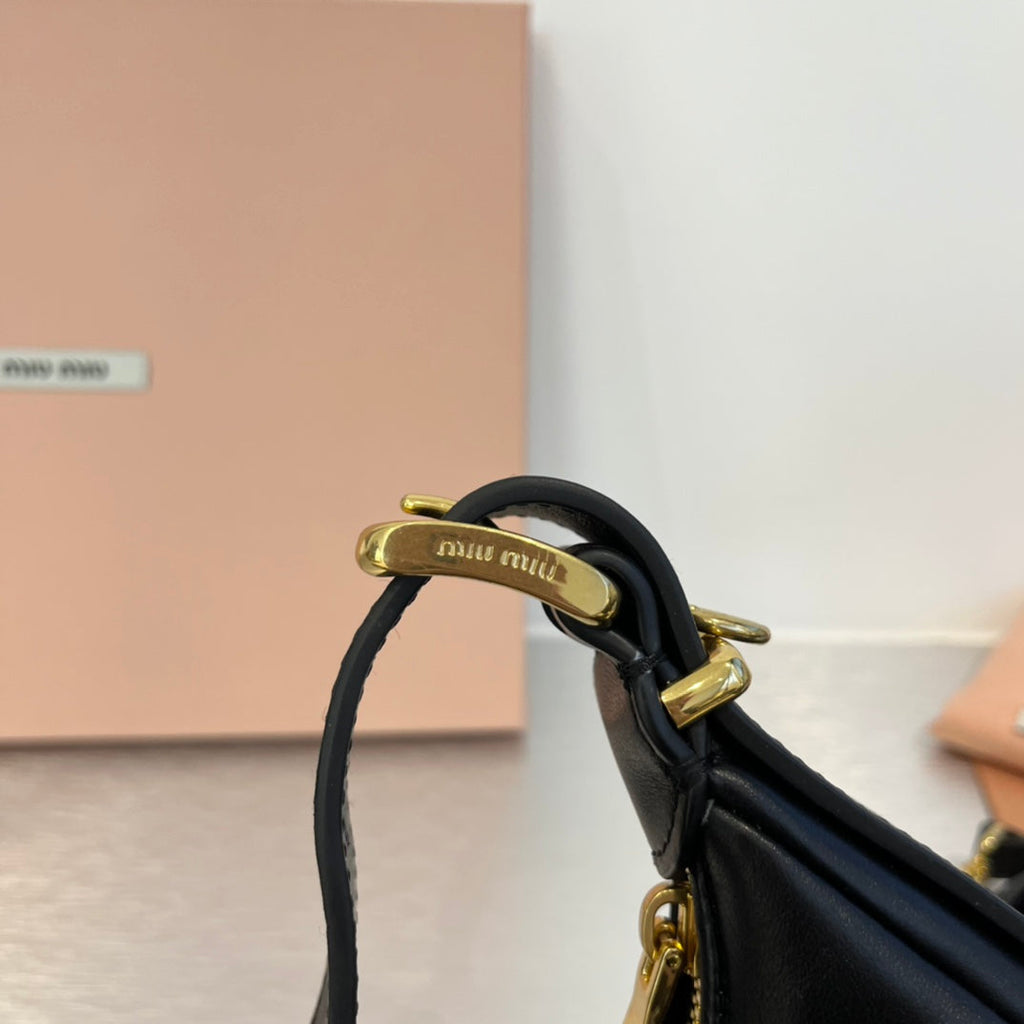 Hobo 20 Bag in Black Calfskin