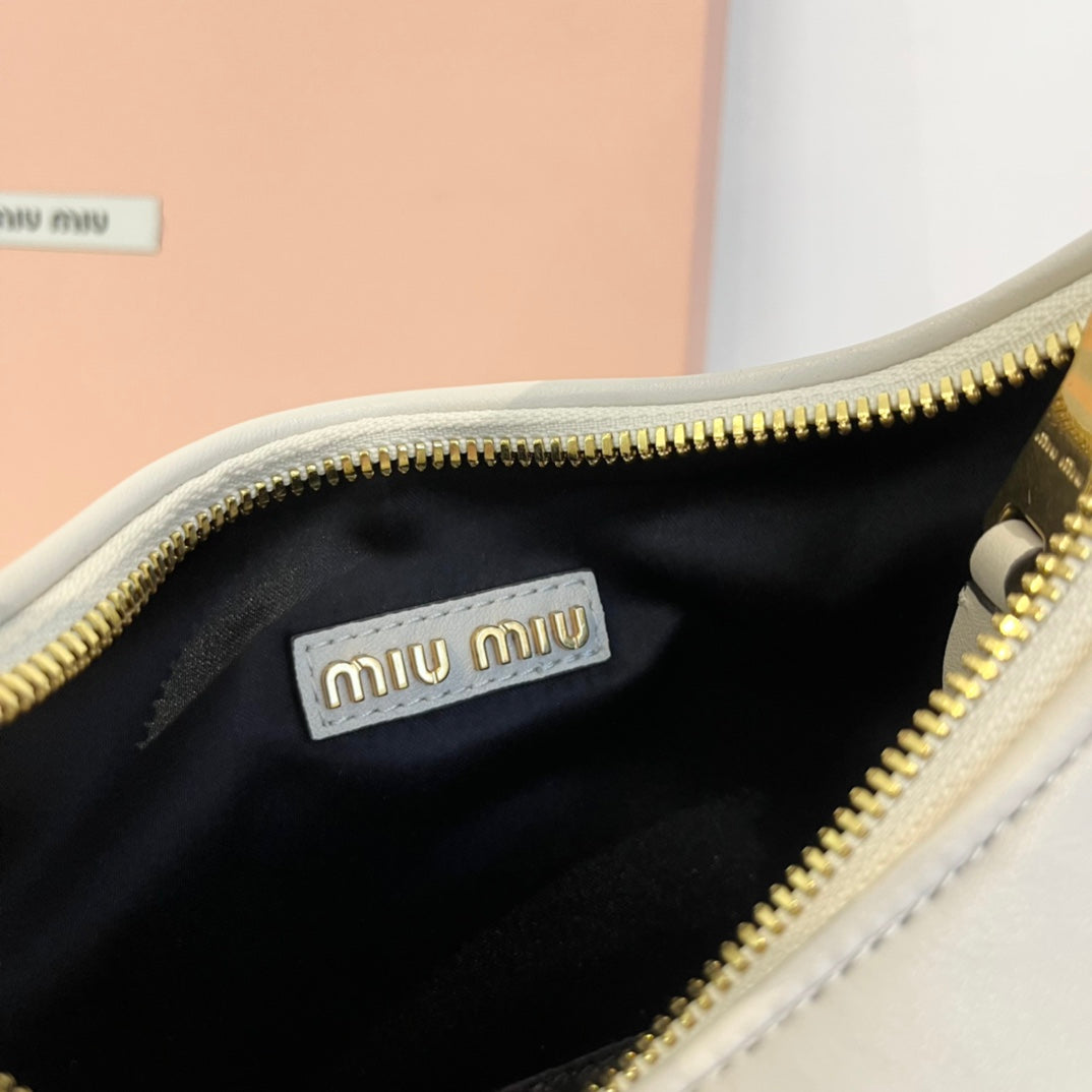 Hobo 20 Bag in White Calfskin
