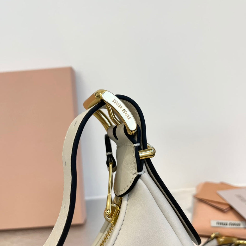 Hobo 20 Bag in White Calfskin