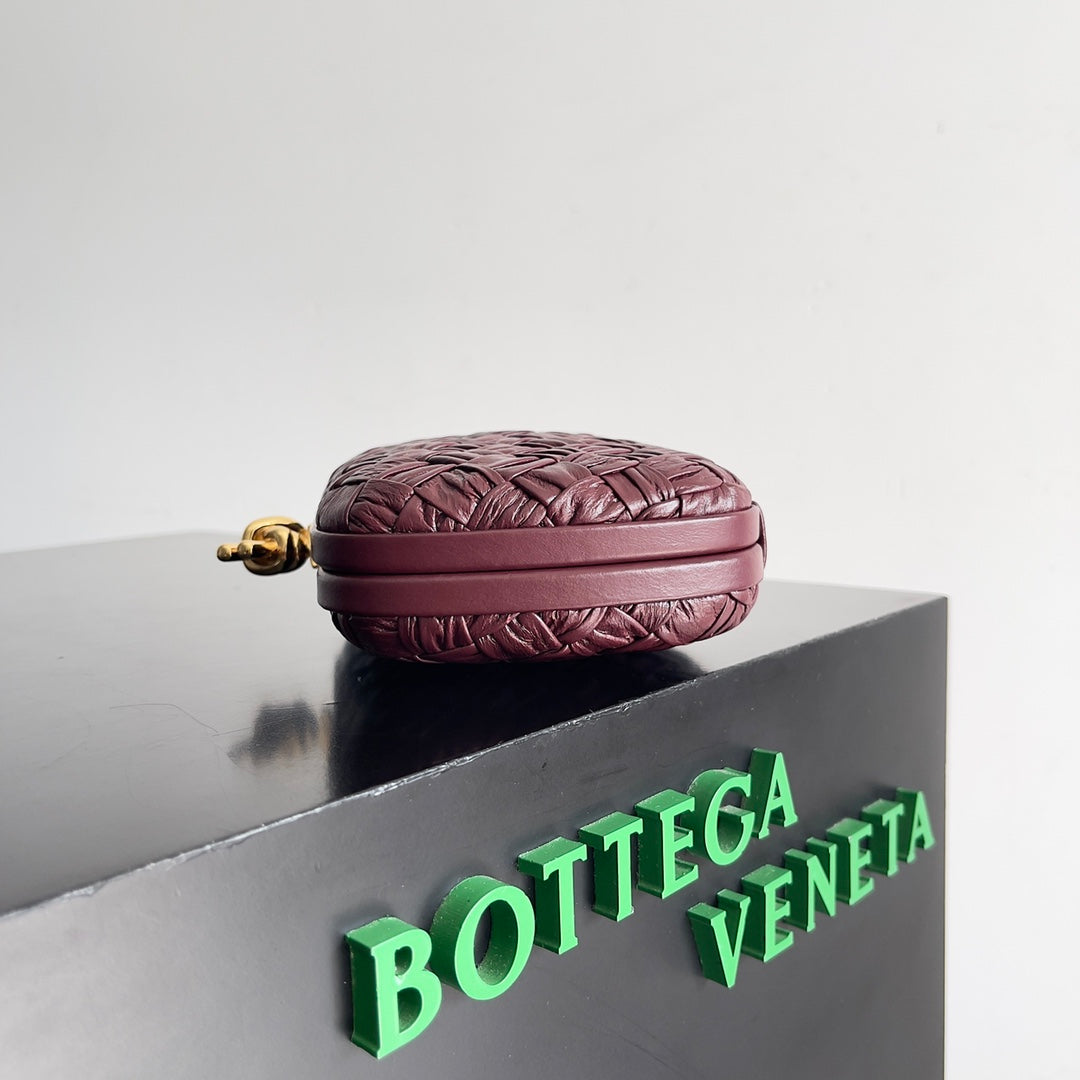 Bottega Veneta Classic Knot 20 in Plum Purple Lambskin Bag