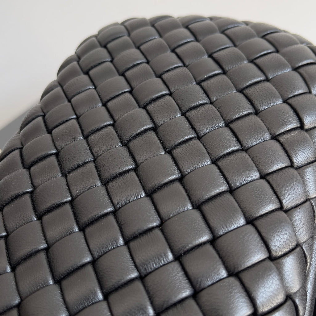 Bottega Veneta Classic Knot 20 in Black Lambskin Bag