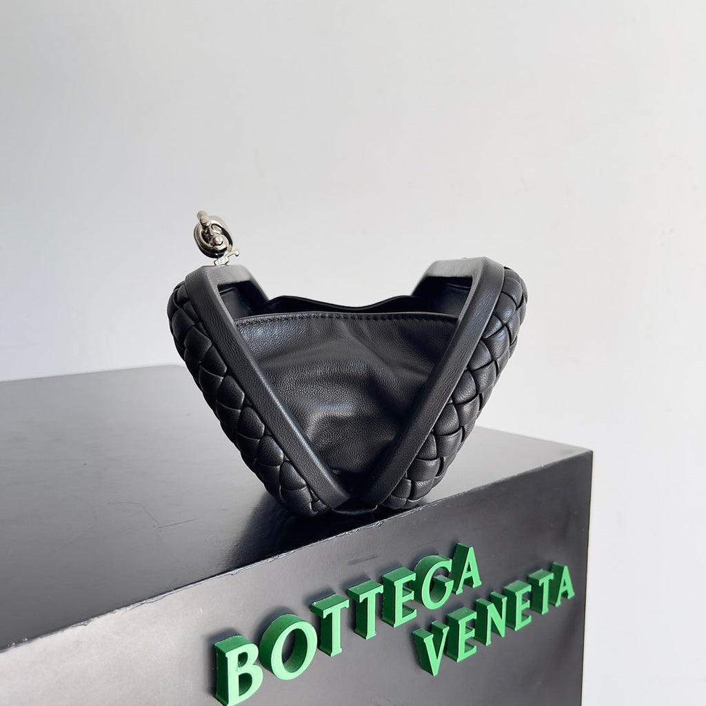 Bottega Veneta Classic Knot 20 in Black Lambskin Bag