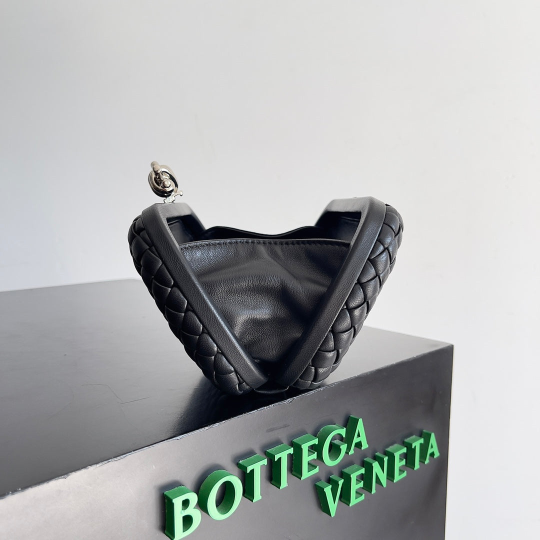 Bottega Veneta Classic Knot 20 in Black Lambskin Bag