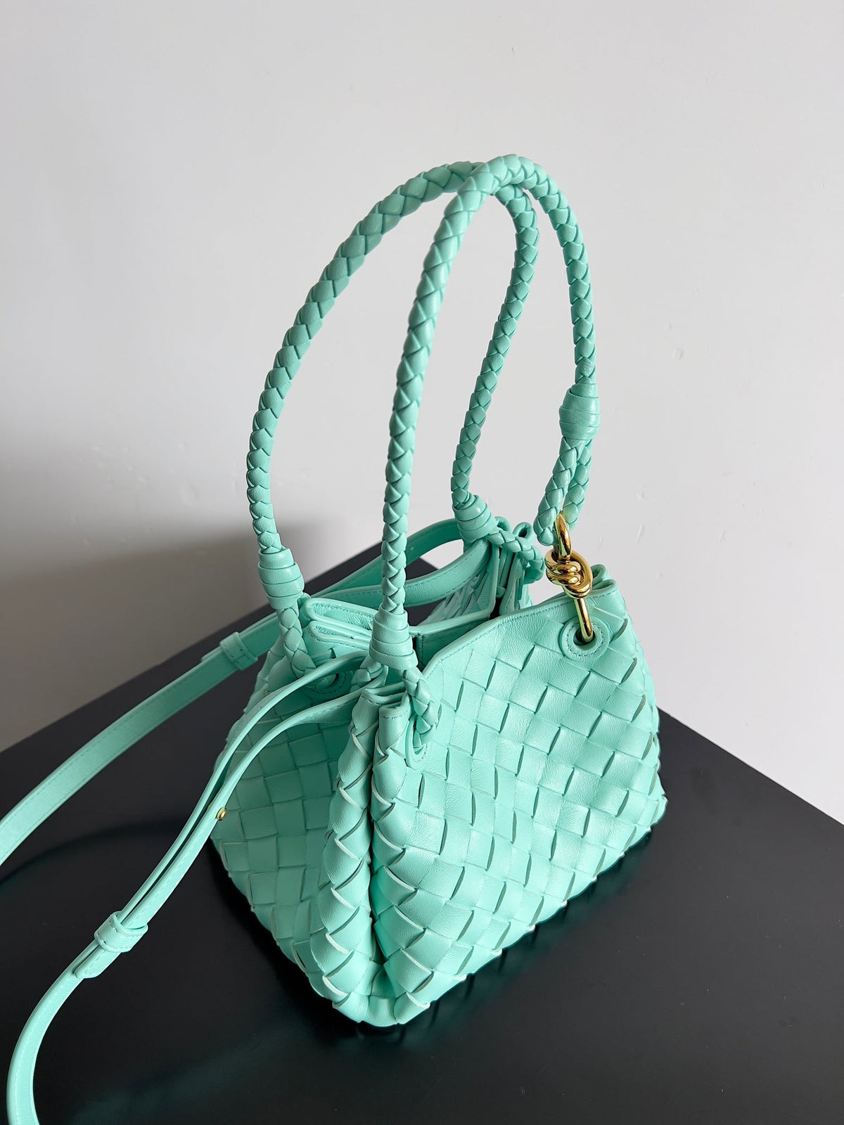 Bottega Veneta Bv Small Parachute 21 Green Oasis Lambskin Ghw Bag