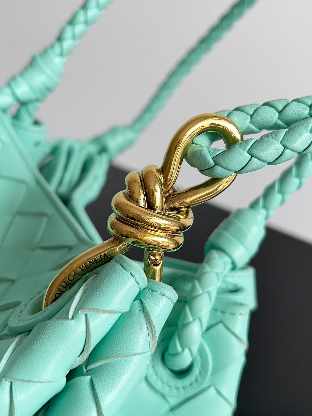 Bottega Veneta Bv Small Parachute 21 Green Oasis Lambskin Ghw Bag