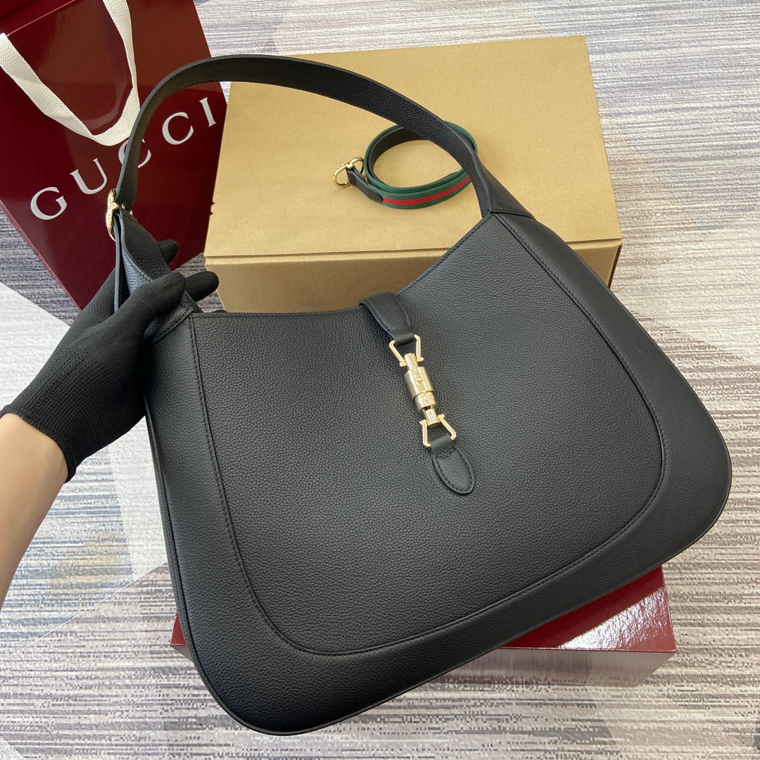 Gucci Jackie Large Shoulder Bag 40 in Black Calfskin Gold Hardware