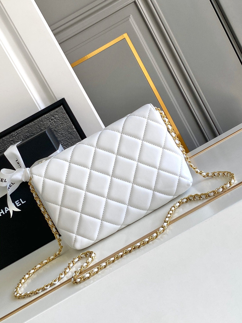 Chanel Medium 22 Flap Bag in White Lambskin Gold Hardware