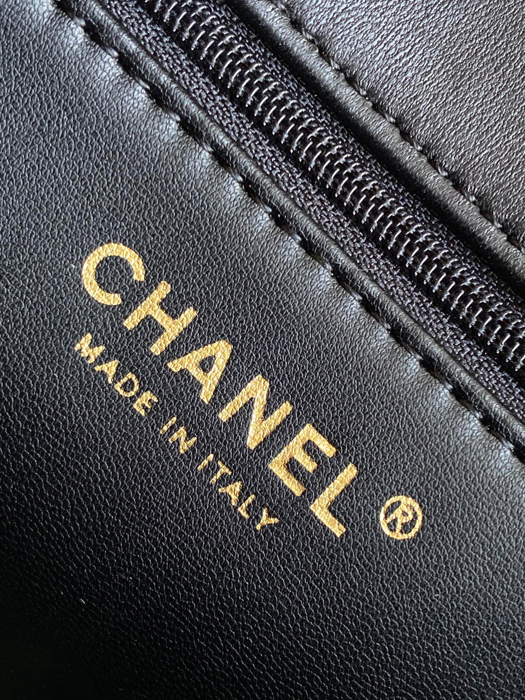 Chanel 25S Flap Bag 18 cm in Black Wool and Lambskin