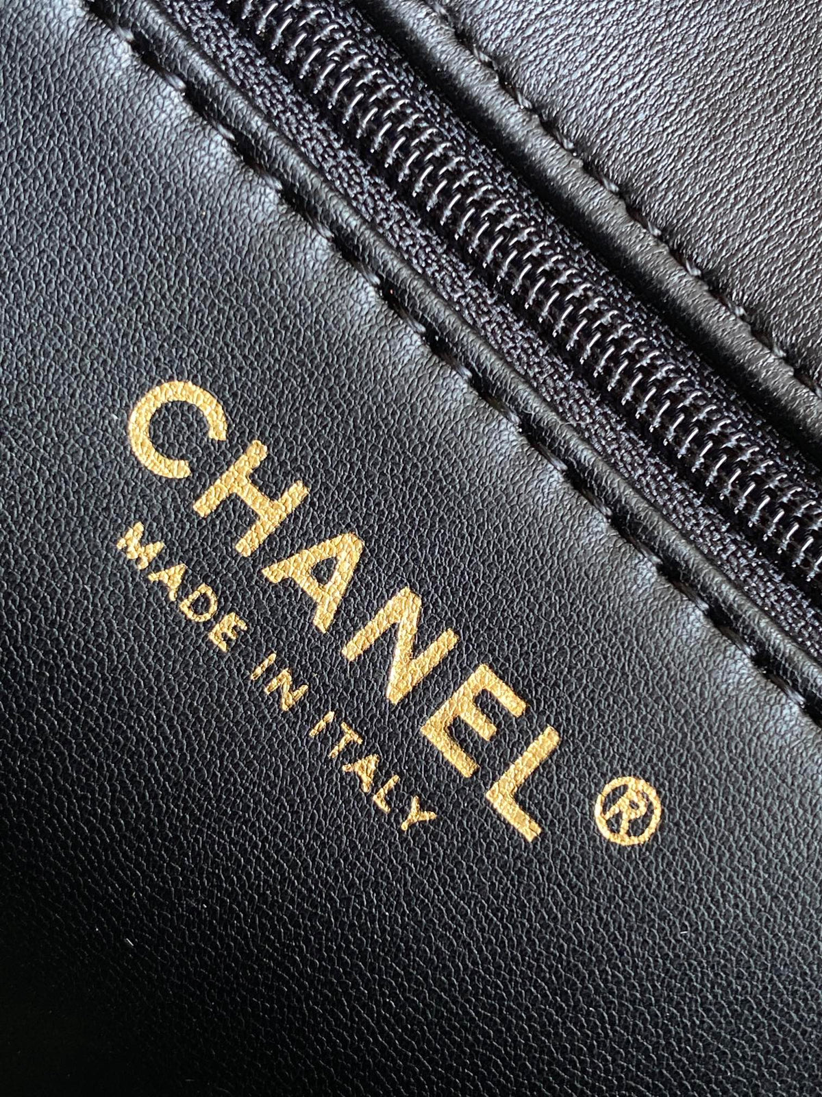 Chanel 25S Flap Bag 18 cm in Black Wool and Lambskin