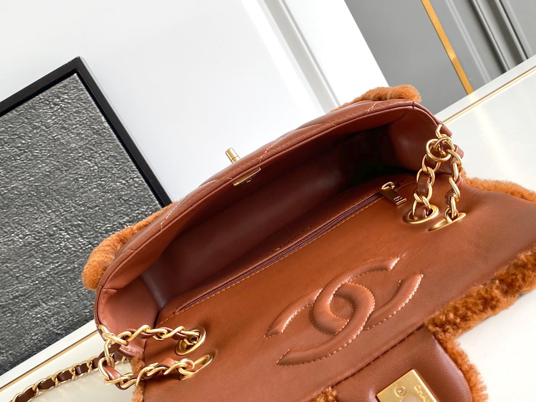 Chanel 25S Flap Bag 23.5 cm in Brown Wool and Lambskin