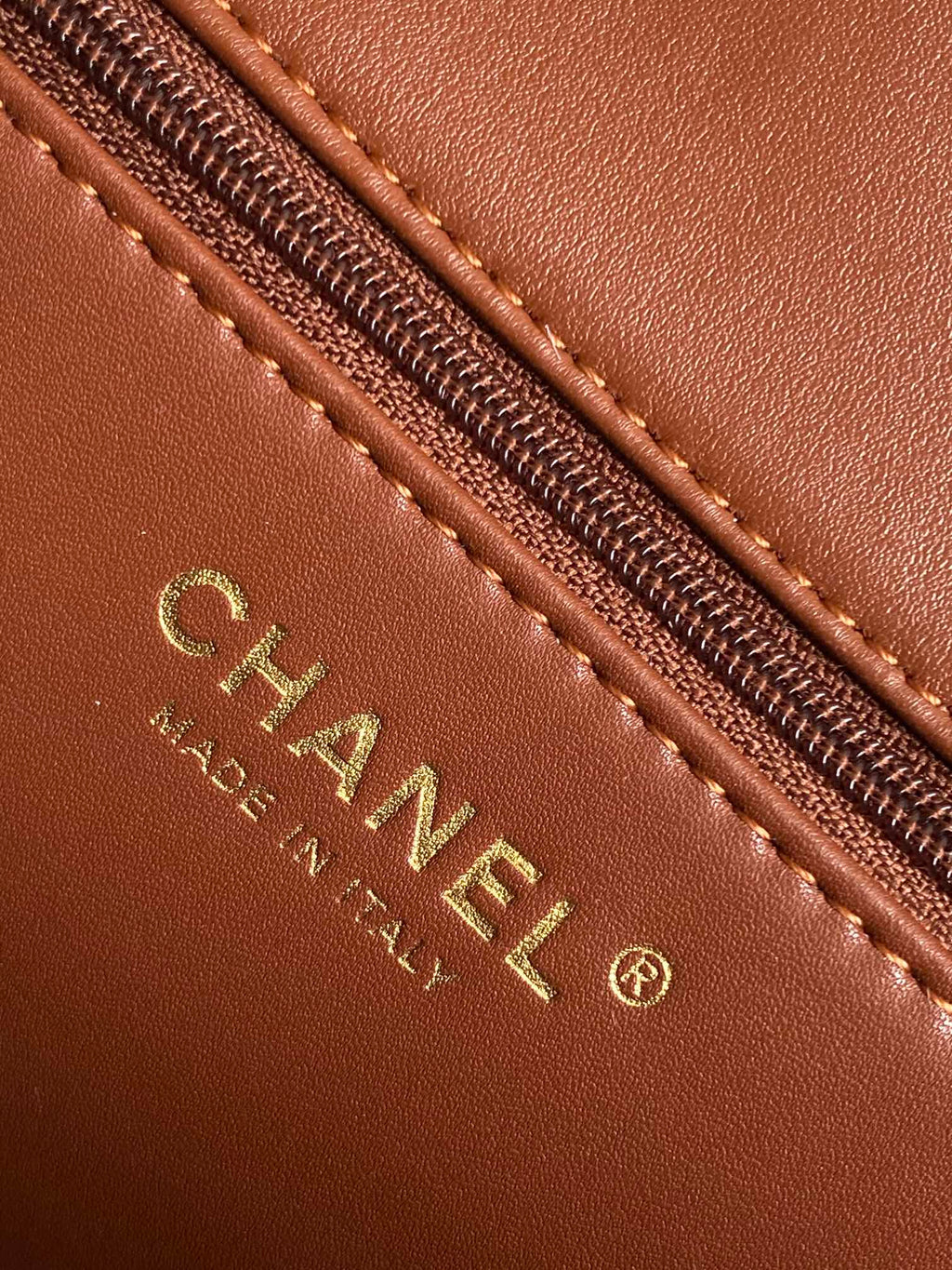 Chanel 25S Flap Bag 23.5 cm in Brown Wool and Lambskin