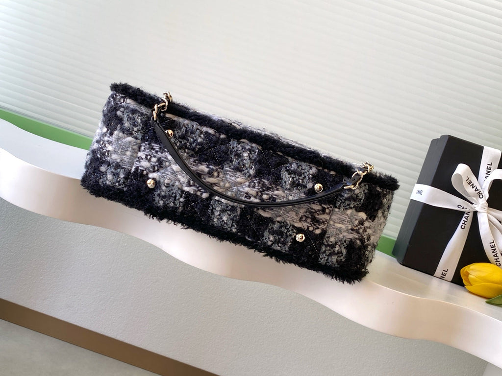 Chanel 25S Shopping Bag 34 in Black Mix Grey Tweed