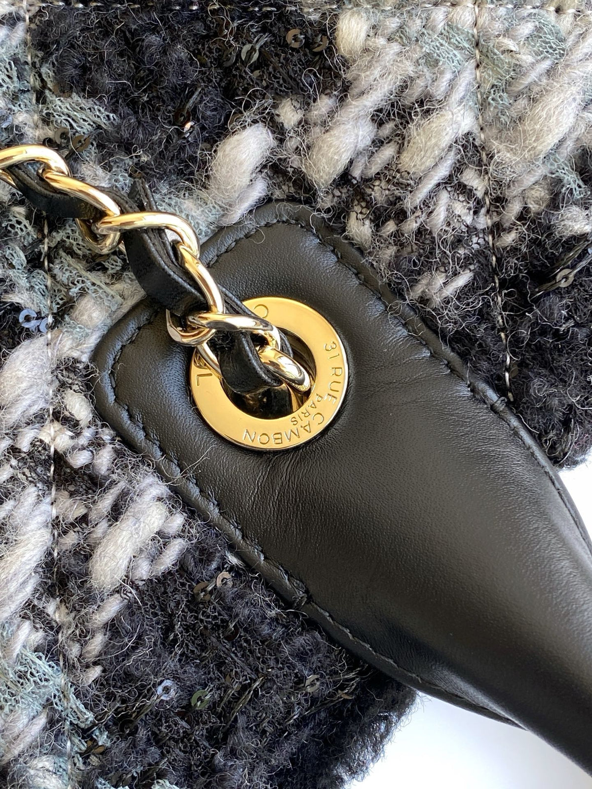 Chanel 25S Shopping Bag 40 in Black Mix Grey Tweed