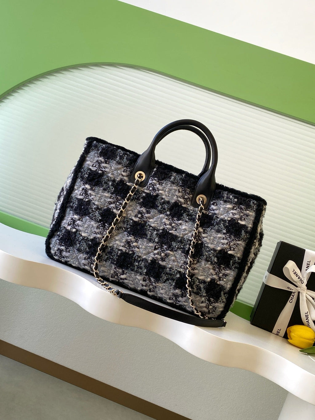 Chanel 25S Shopping Bag 40 in Black Mix Grey Tweed