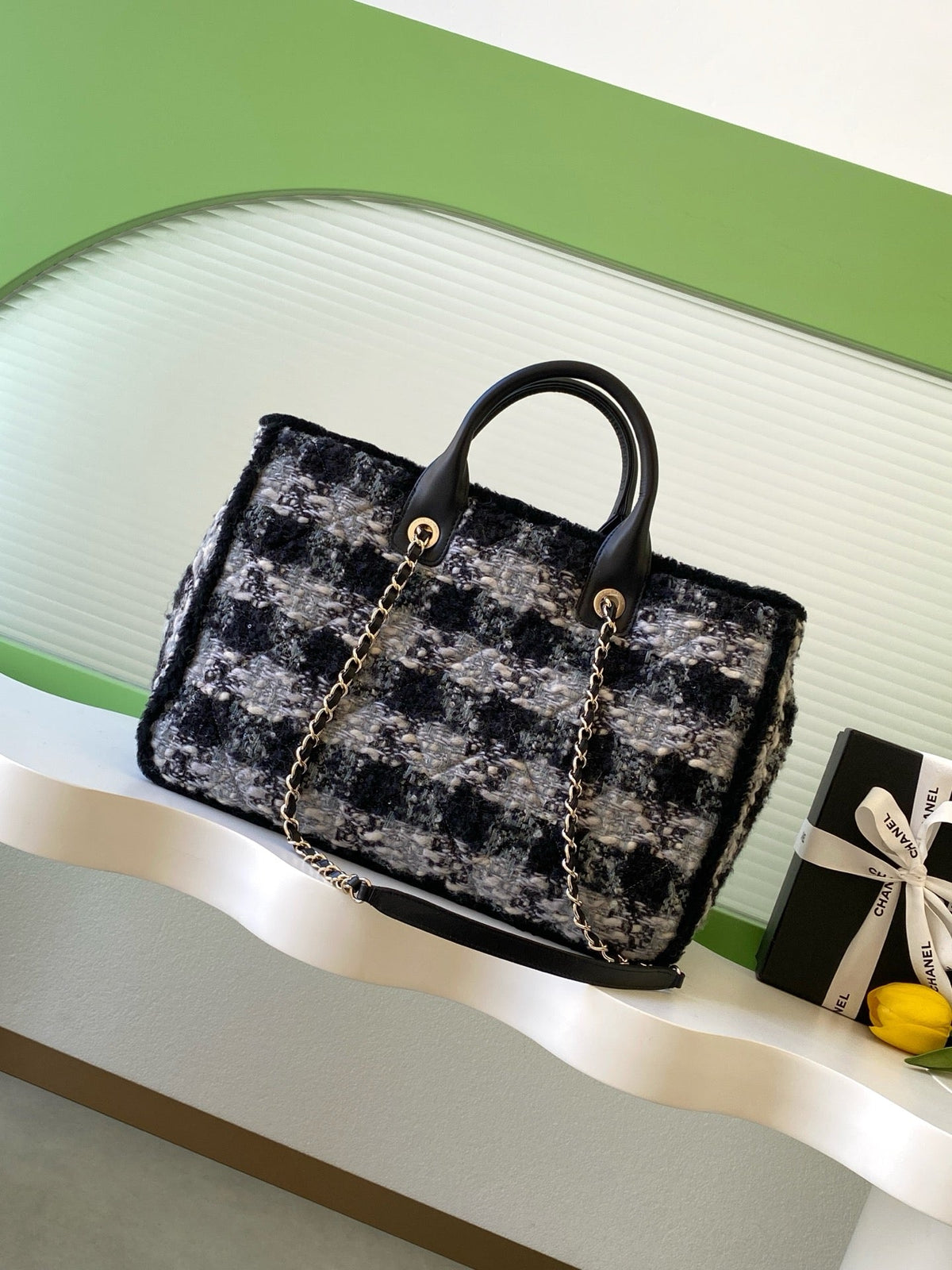 Chanel 25S Shopping Bag 40 in Black Mix Grey Tweed