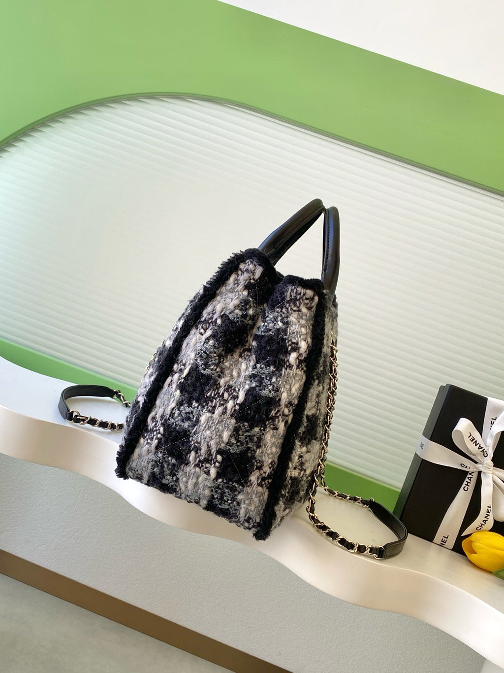 Chanel 25S Shopping Bag 40 in Black Mix Grey Tweed