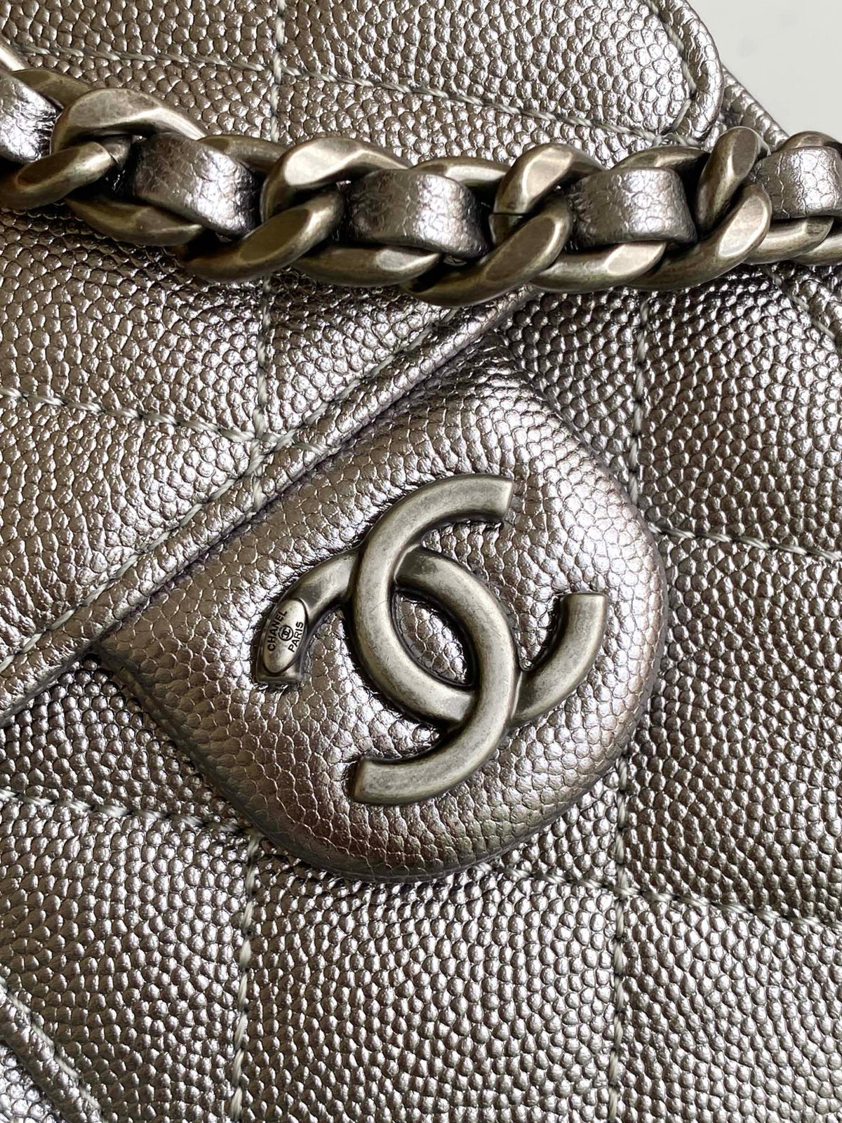 Chanel 25S Hobo Bag 22 in Lilac Silver Metallic Caviar