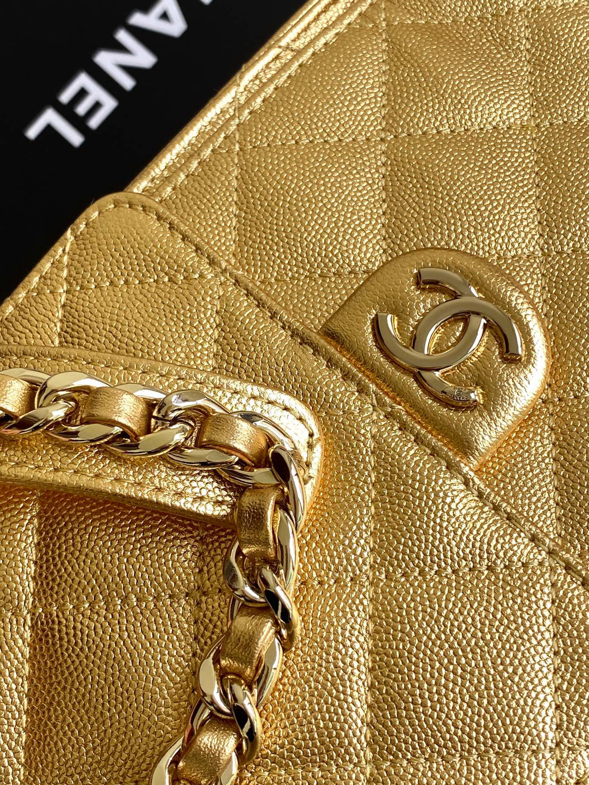 Chanel 25S Hobo Bag 40 in Metallic Gold Caviar Leather