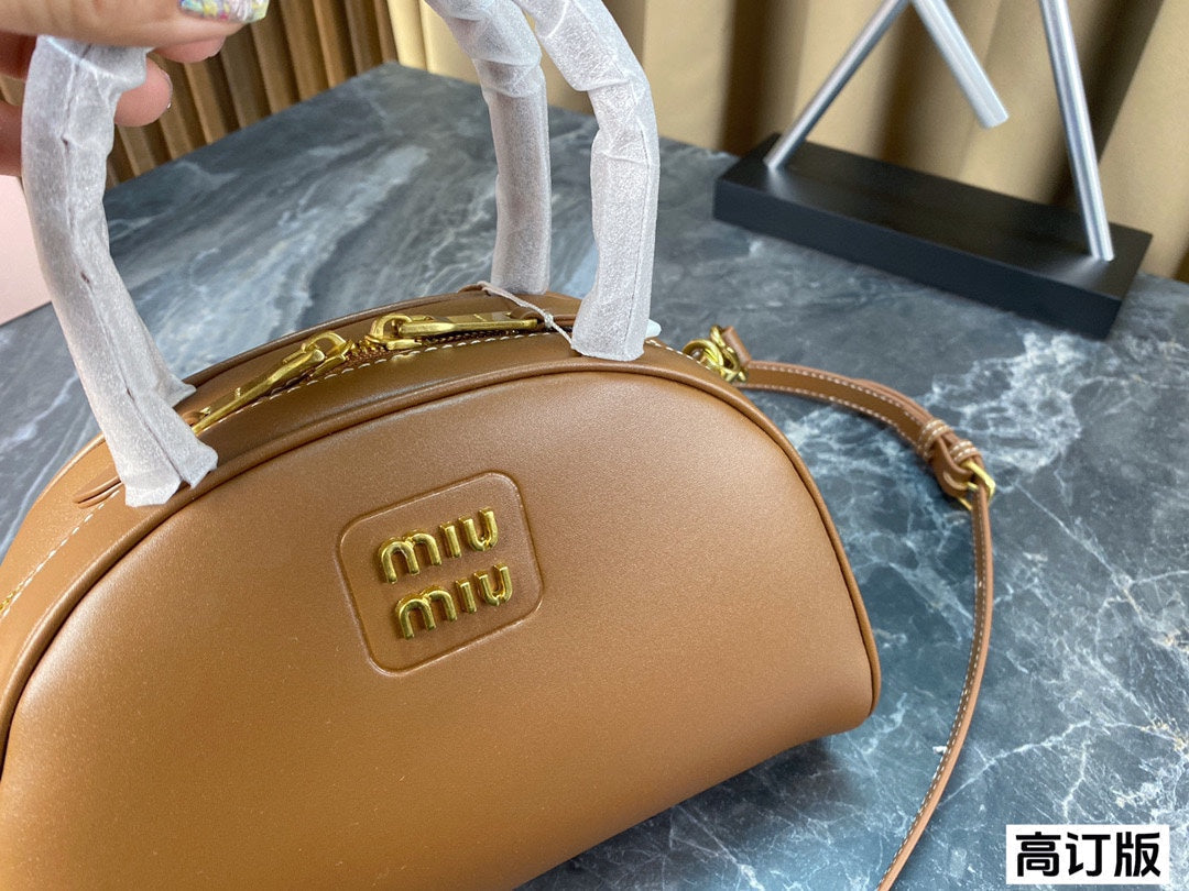 Half - Moon Bag 23 in Caramel Brown Calfskin