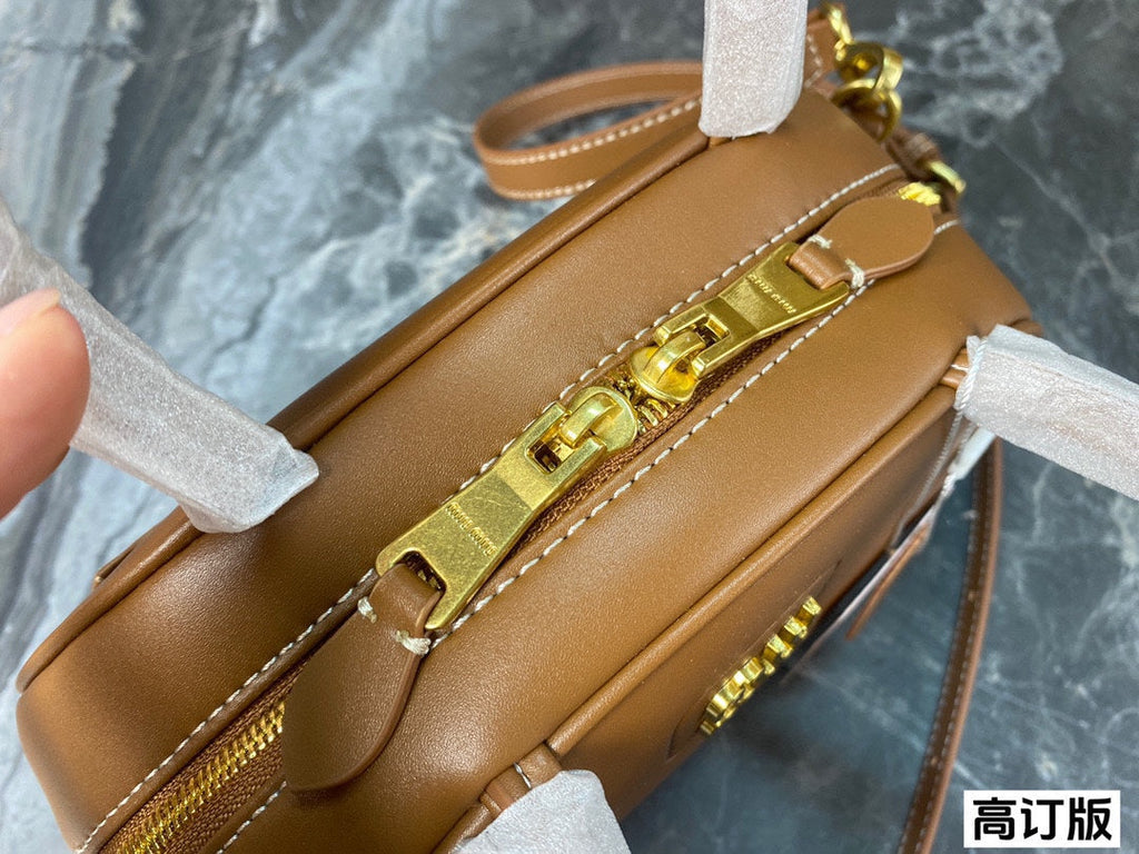 Half - Moon Bag 23 in Caramel Brown Calfskin