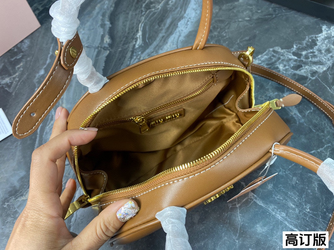 Half - Moon Bag 23 in Caramel Brown Calfskin