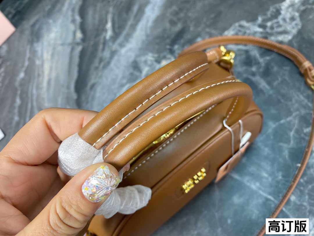Half - Moon Bag 23 in Caramel Brown Calfskin
