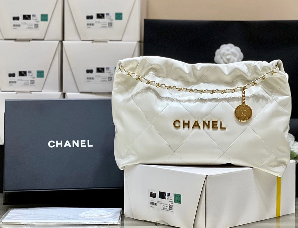 Chanel 19 Hobo Bag 43cm White Goatskin Gold Hardware