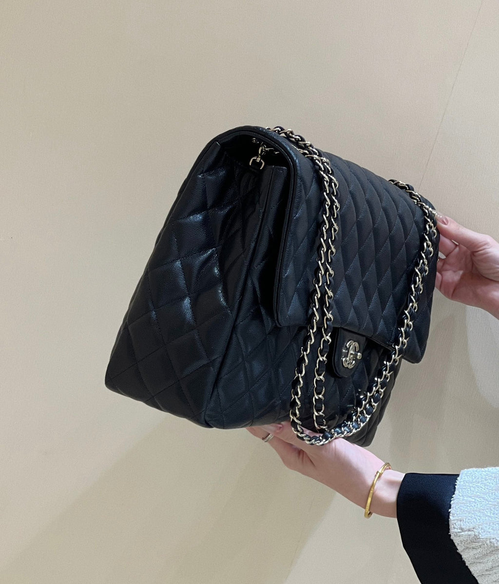 Chanel 25S Classic Jumbo Bag 38 in Black Lambskin