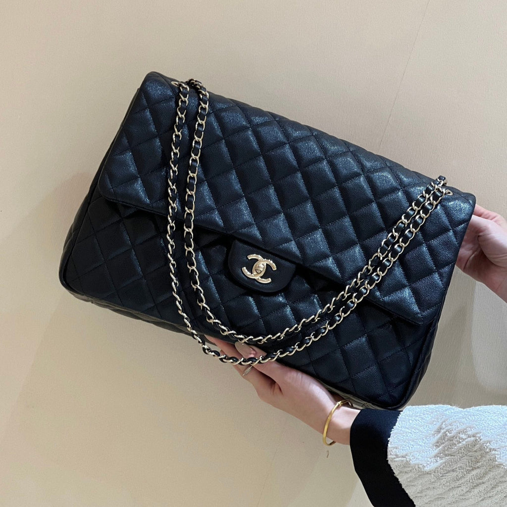 Chanel 25S Classic Jumbo Bag 38 in Black Lambskin