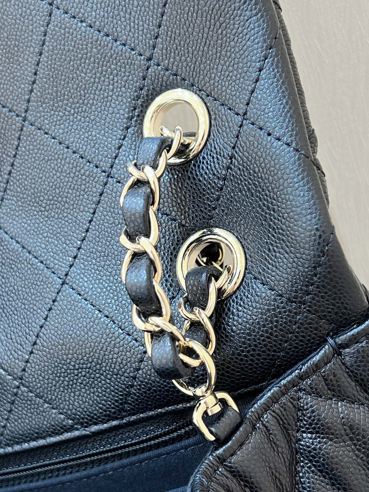 Chanel 25S Classic Jumbo Bag 38 in Black Lambskin