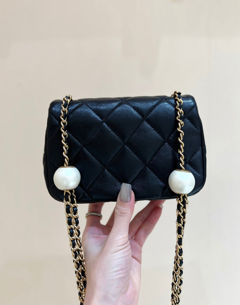 Chanel 25S Crossbody Handbag 17 in Black Lambskin Gold Hardware