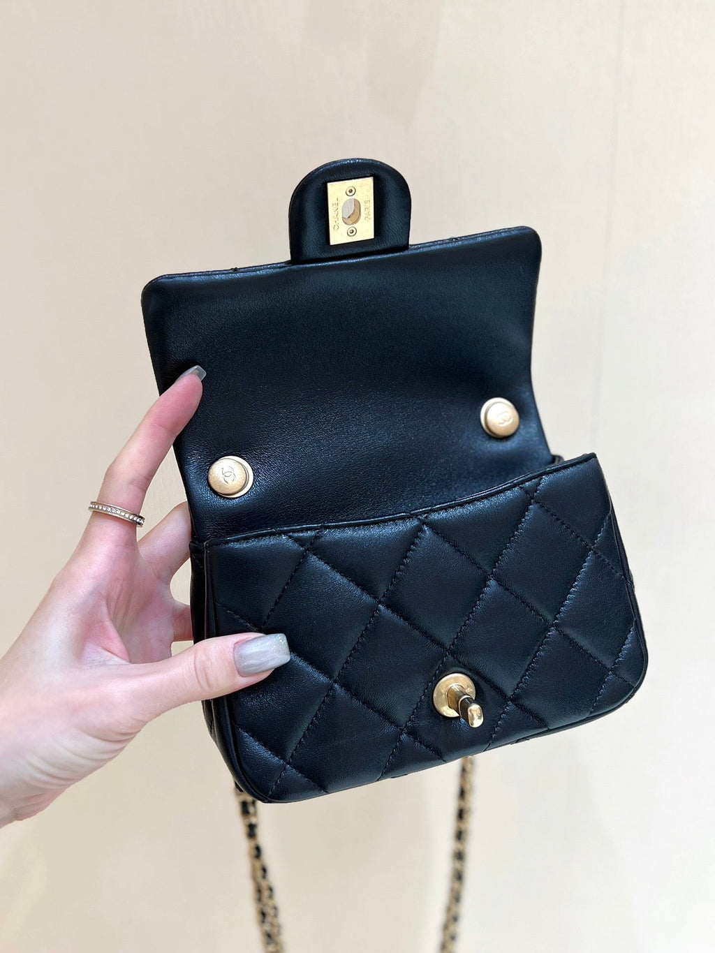 Chanel 25S Crossbody Handbag 17 in Black Lambskin Gold Hardware