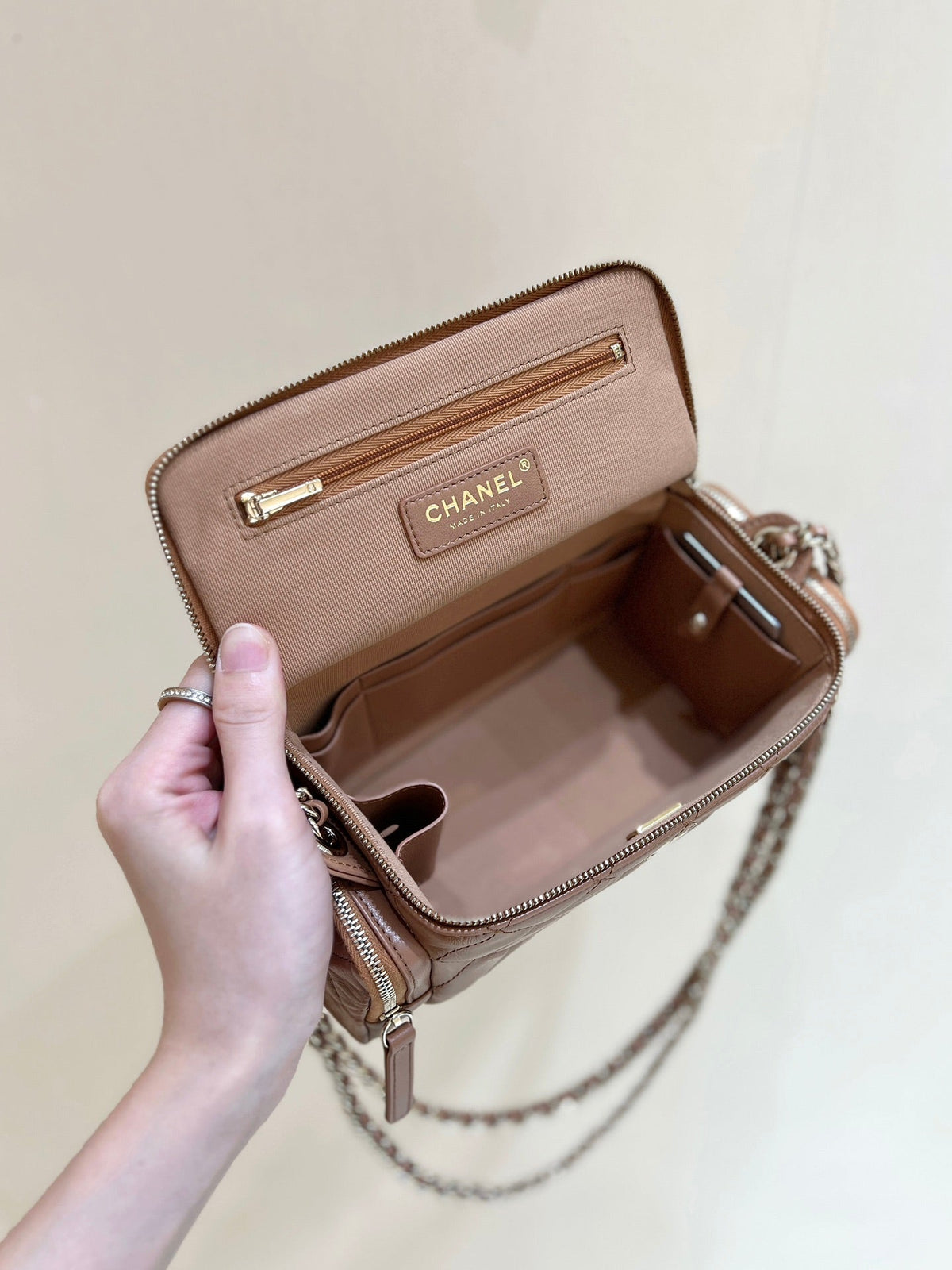 Chanel 25S Vanity Case 23 in Brown Lambskin