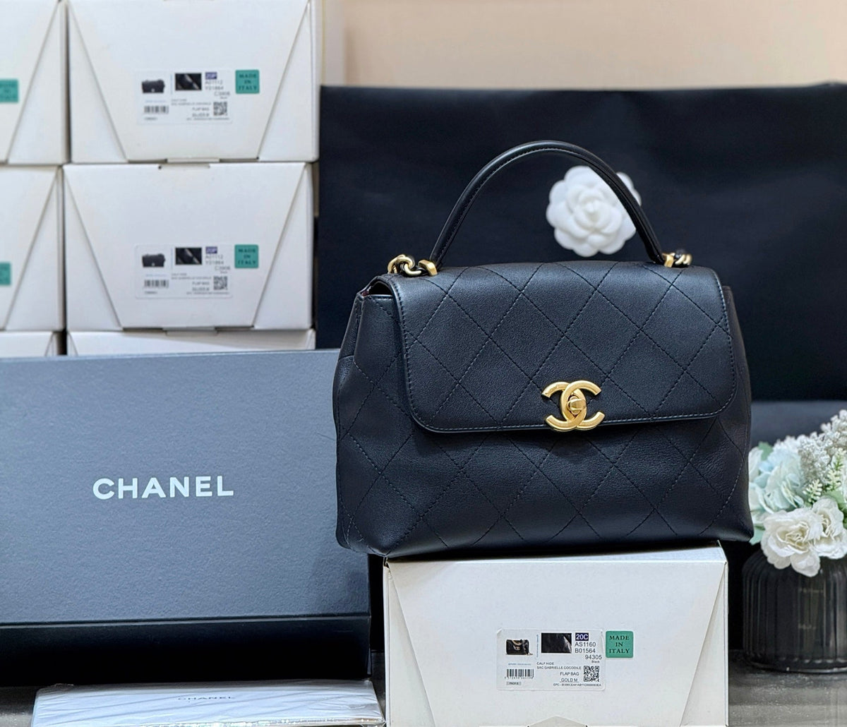 Chanel 25S Medium Flap Bag 28 in Black Calfskin Gold Hardware