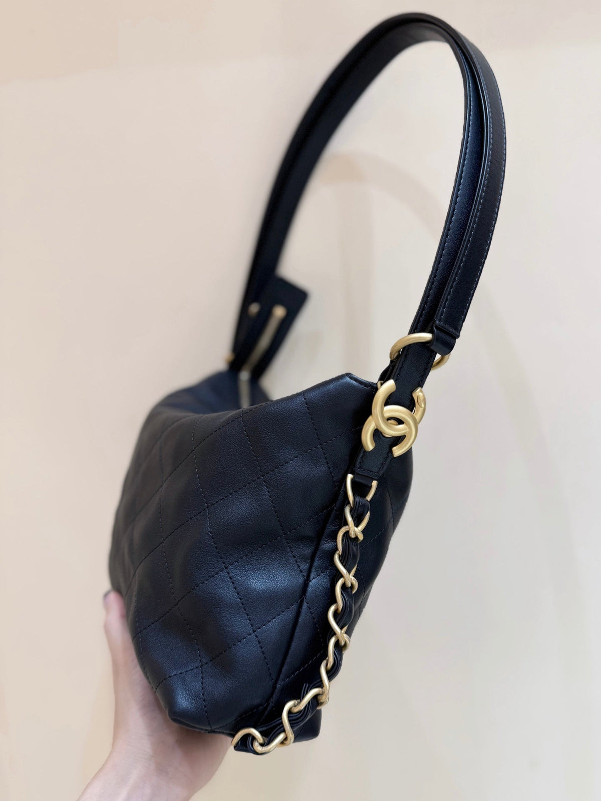 Chanel 25S Mini Maxium Old Hobo Bag 31 in Black Calfskin