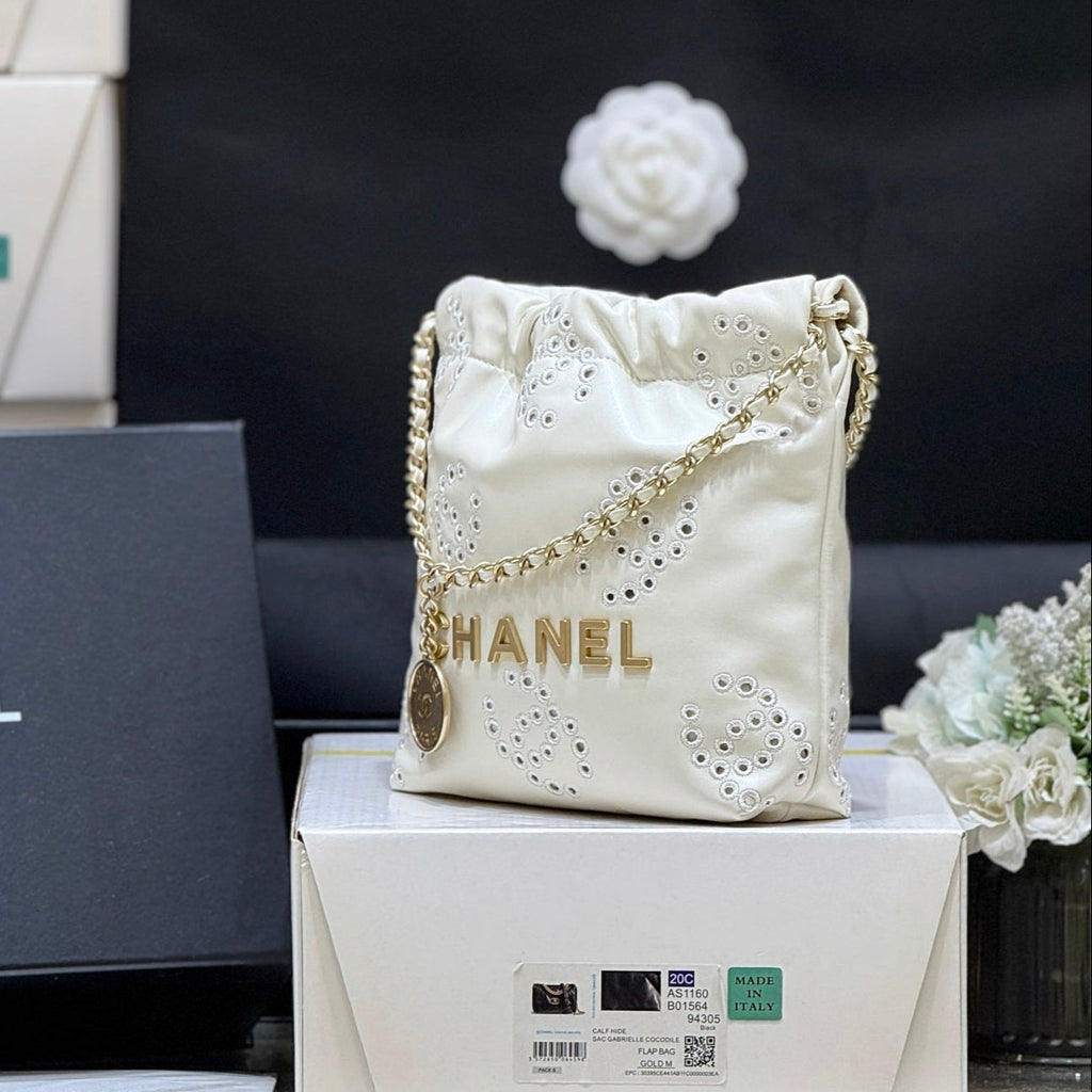 Chanel 25S Mini Bag 20 in Ivory Lambskin