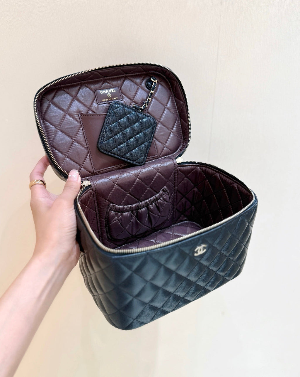 Chanel 25S Vanity Top Handle Case 21 in Black Calfskin Bag